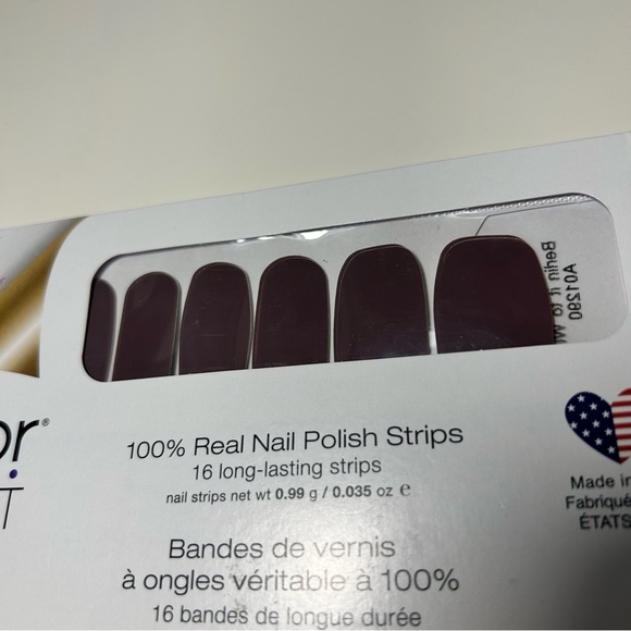 Color Street Berlin It To Win It Nail Polish Strips Medium Gray - Picture 3 of 5